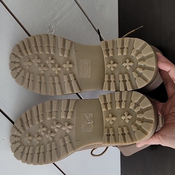 NEW Journee Collection Womens Irrah Taupe 7M Combat Boots Lace up - Picture 8 of 9